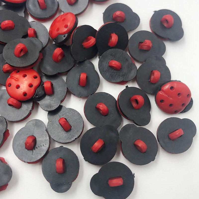 50/100 pièces coccinelle rouge - Button Hole Cutter avis et prix